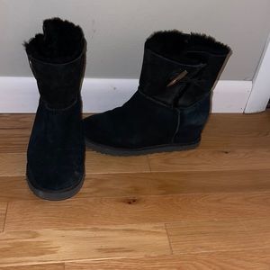 Ugg Classic Femme Toggle Women's size 7.5